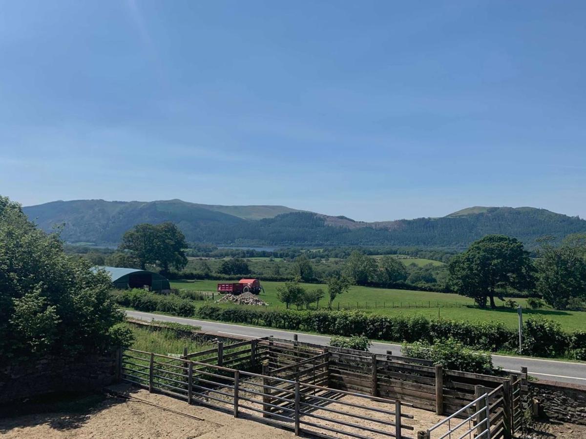 Highside Farm Bed & Breakfast บาสเซนธ์เวท ภายนอก รูปภาพ
